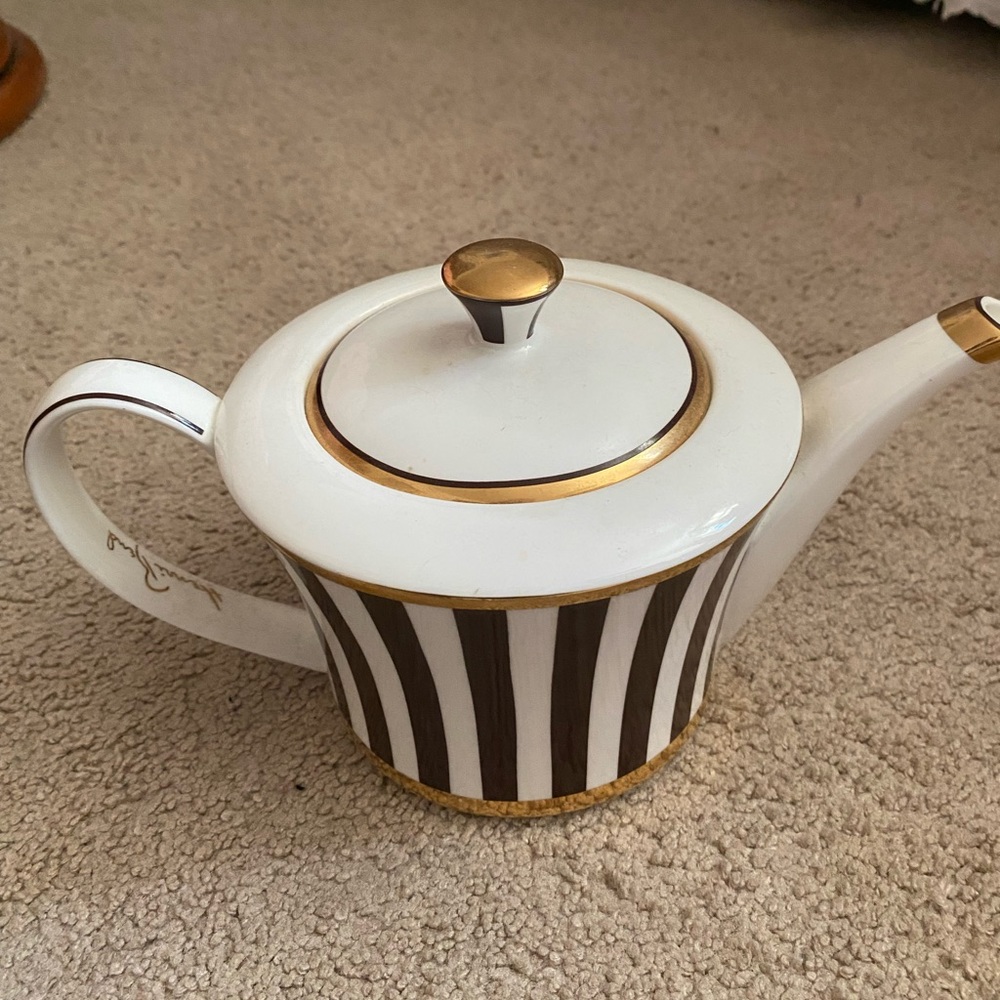 Henri Bendal teapot